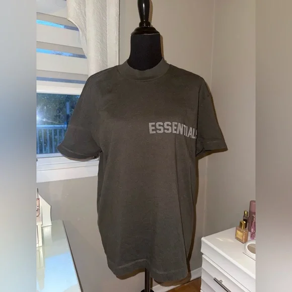 Essentials T-Shirt - Picture 2 of 2